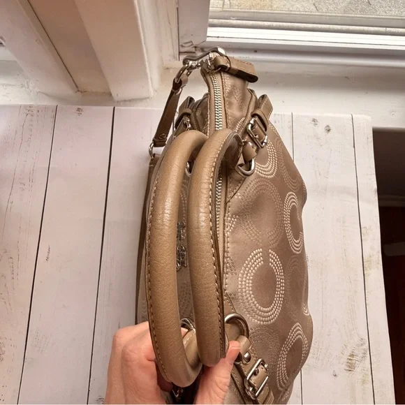 COACH | Madison Dotted Op Art Sophia Satchel (2010) #15935 - Picture 4 of 14